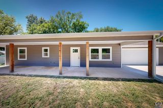 121 S Arundel St, Emporia, KS 66801