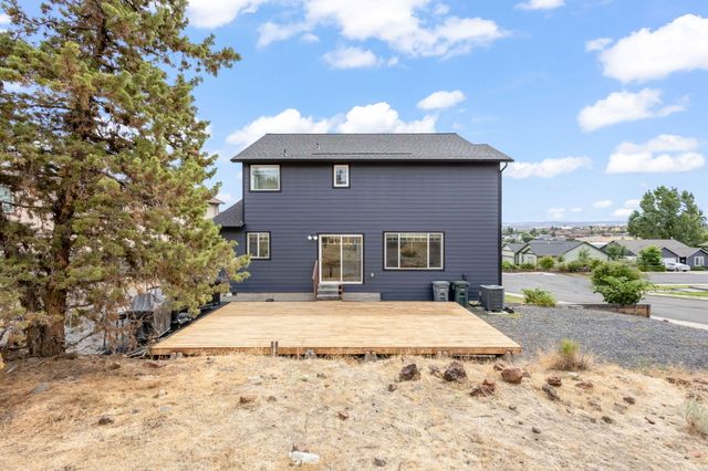 558 SW Cedar Hill Drive, Madras, OR 97741