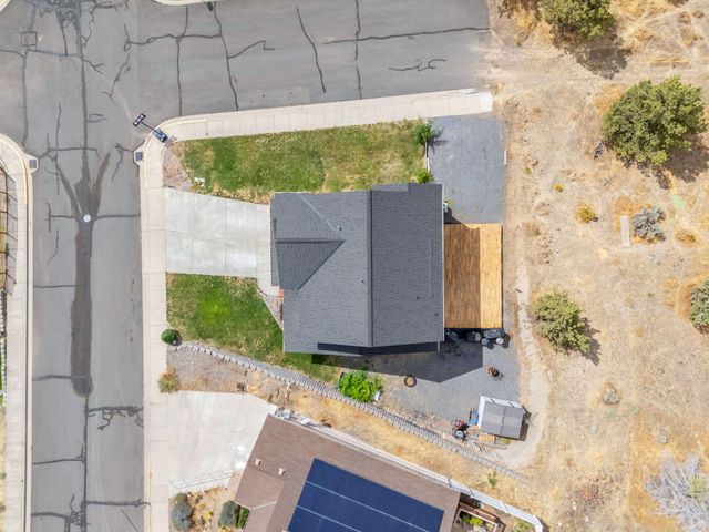 558 SW Cedar Hill Drive, Madras, OR 97741