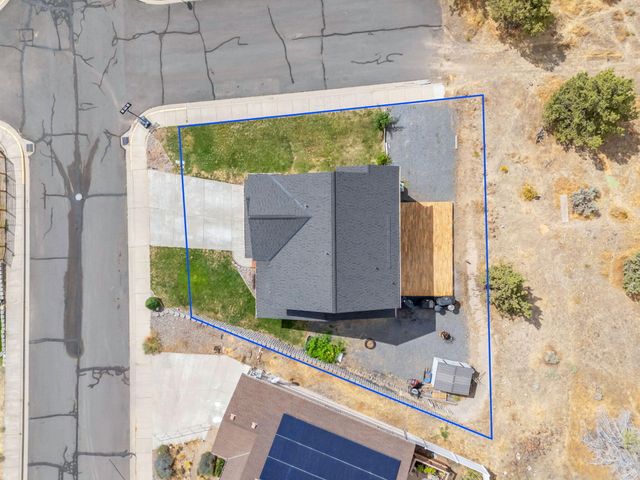 558 SW Cedar Hill Drive, Madras, OR 97741
