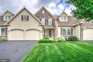 802 HUNTINGTON PL, Lancaster, PA 17601