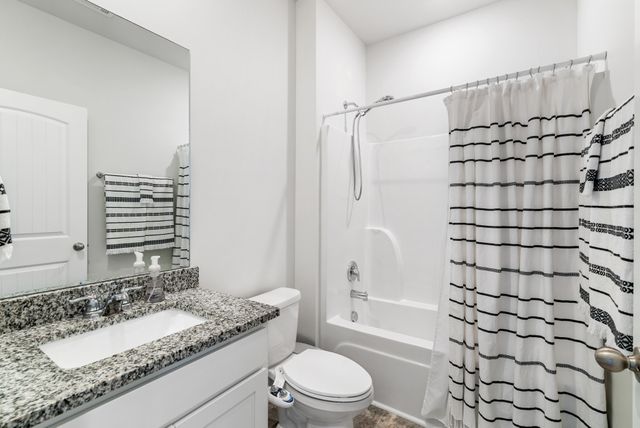 125 Stammer Farms Blvd, Chapel Hill, TN 37034