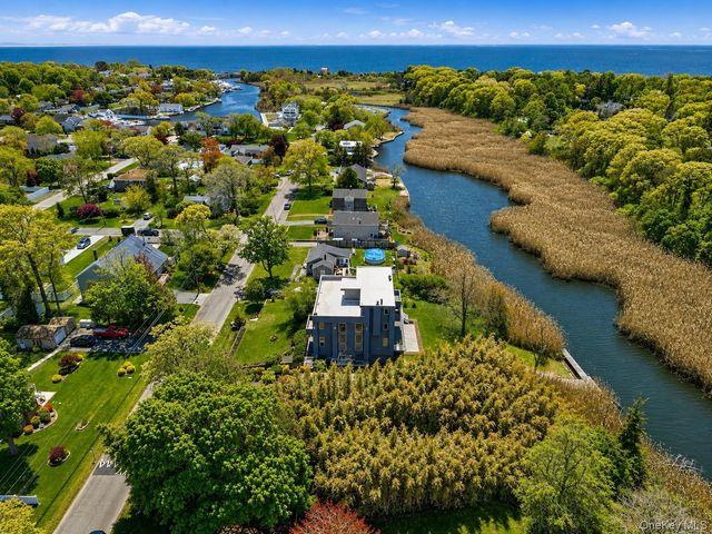 36 Roosevelt Boulevard, East Patchogue, NY 11772