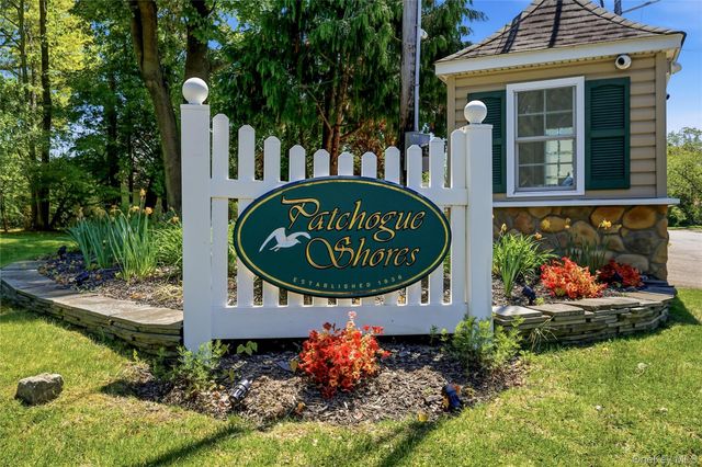 36 Roosevelt Boulevard, East Patchogue, NY 11772