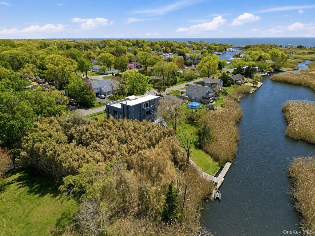 36 Roosevelt Boulevard, East Patchogue, NY 11772