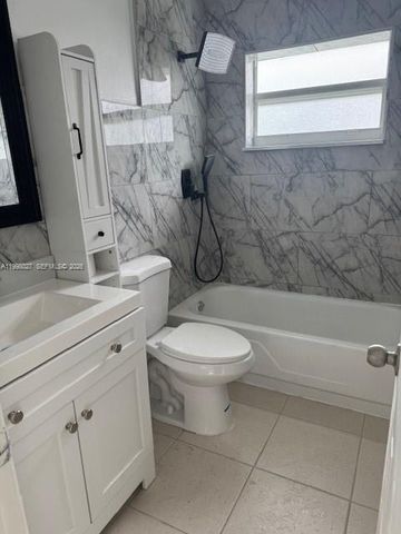 7005 NW 66th Ter, Tamarac, FL 33321