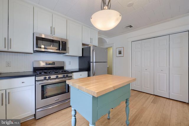 1013 LOCUST ST, Columbia, PA 17512