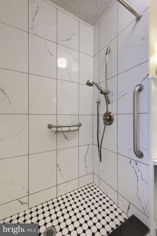 1013 LOCUST ST, Columbia, PA 17512