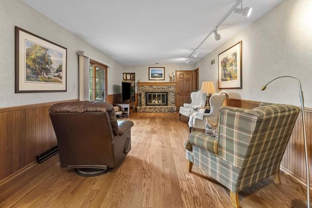 111 N Griffin STREET, Elkhorn, WI 53121