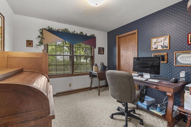 111 N Griffin STREET, Elkhorn, WI 53121