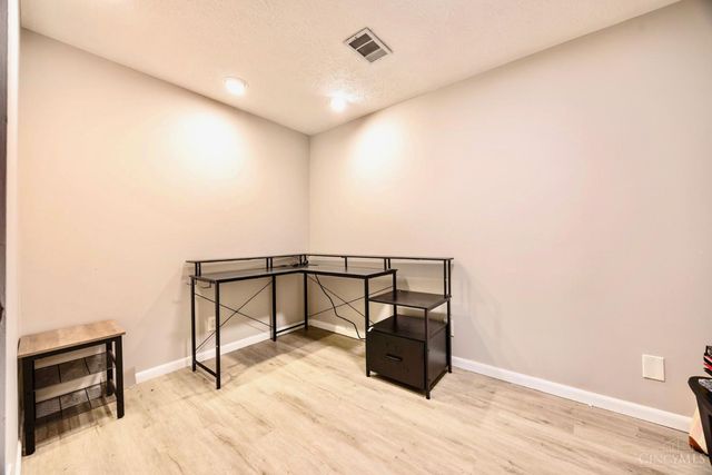 11625 Hollingsworth, Forest Park, OH 45240