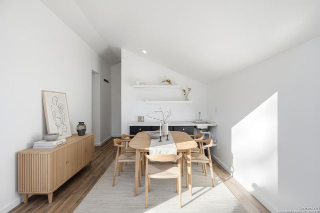 611 Barrett, San Antonio, TX 78225