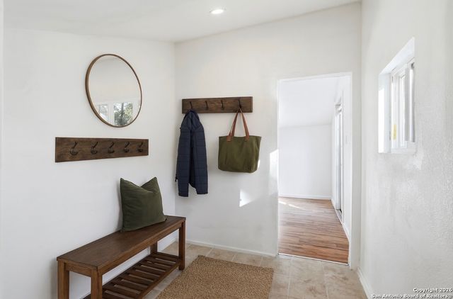 611 Barrett, San Antonio, TX 78225