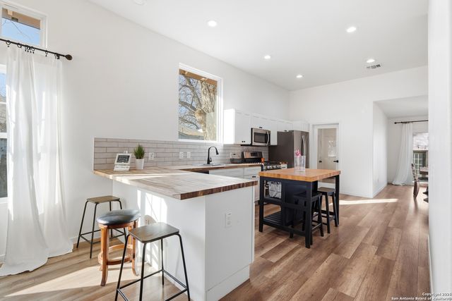 611 Barrett, San Antonio, TX 78225