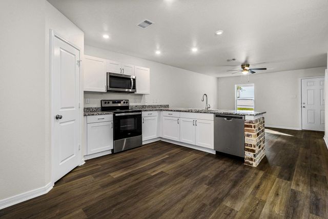226 Hollow Oak, Livingston, TX 77351
