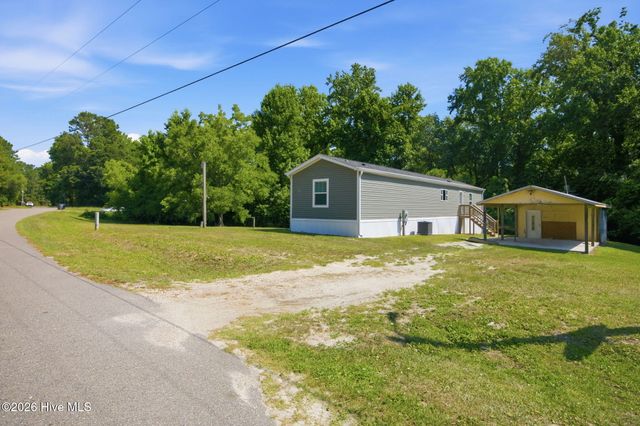 425 Beckys Creek Road, Hampstead, NC 28443