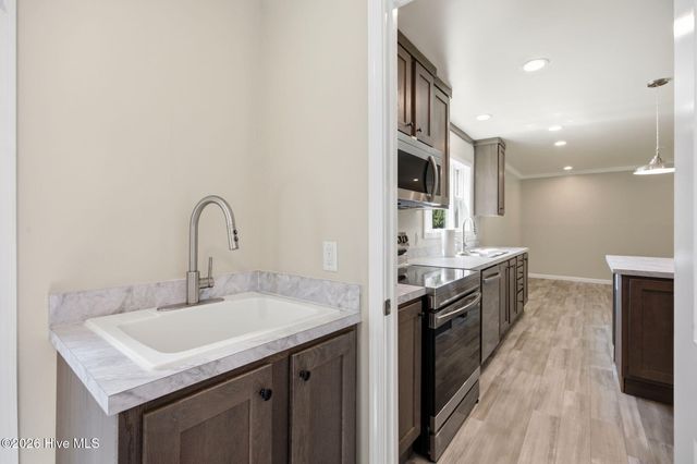 425 Beckys Creek Road, Hampstead, NC 28443