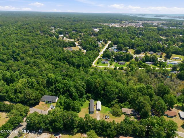 425 Beckys Creek Road, Hampstead, NC 28443
