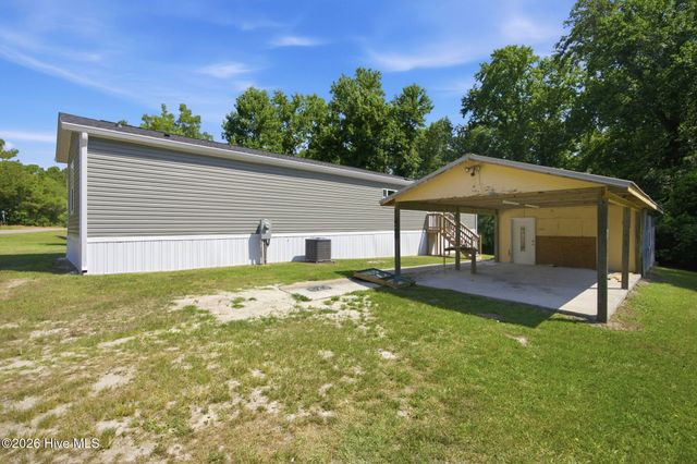 425 Beckys Creek Road, Hampstead, NC 28443