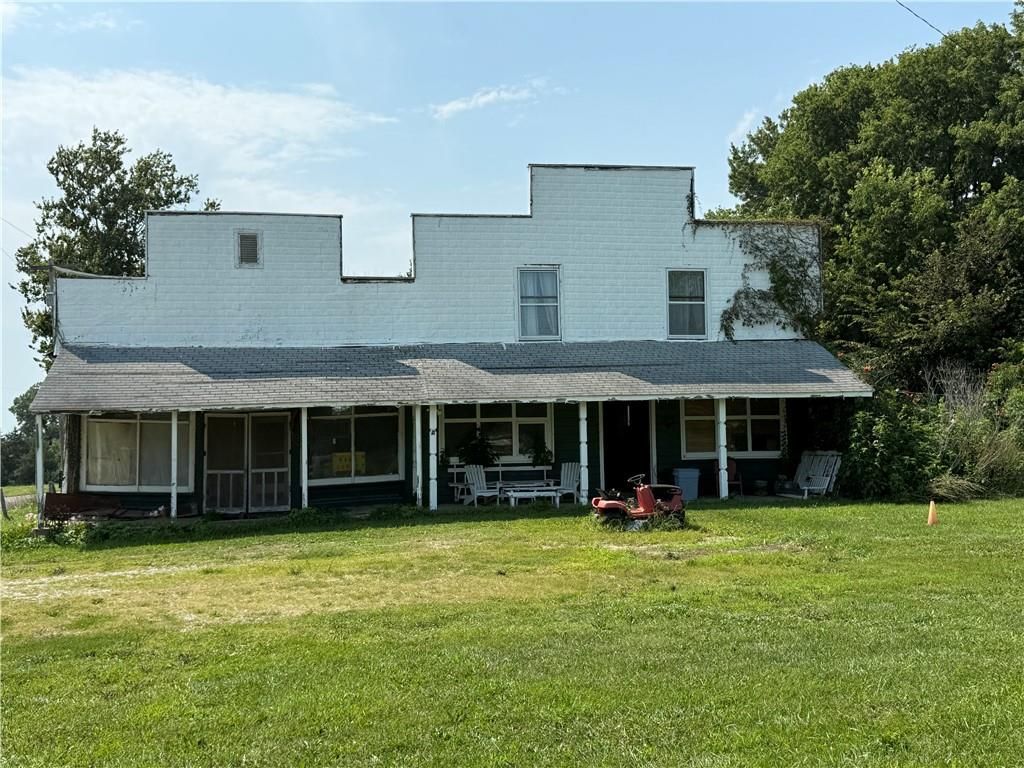 13002 K-16 Highway, Valley Falls, KS 66088