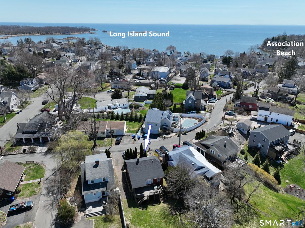 322 Clark Avenue, Branford, CT 06405