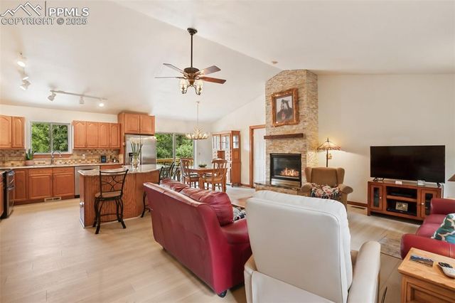 958 Cottonwood Lake Drive, Divide, CO 80814