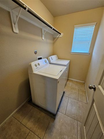 40 Alyssa Palms Drive, Manvel, TX 77578