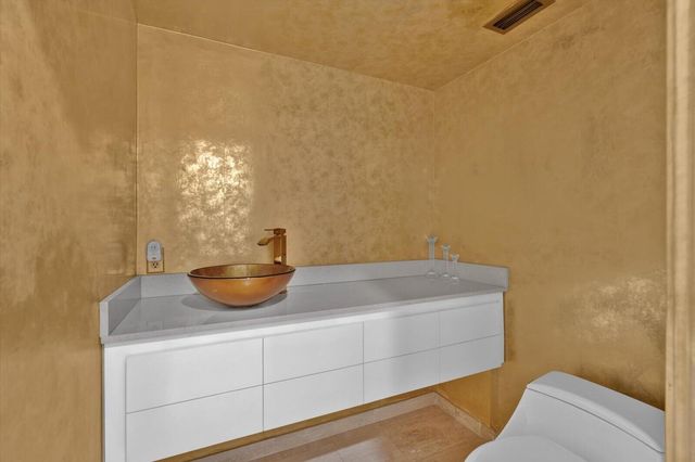 3500 N 45th Avenue, Hollywood, FL 33021