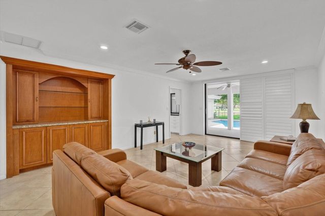 3500 N 45th Avenue, Hollywood, FL 33021