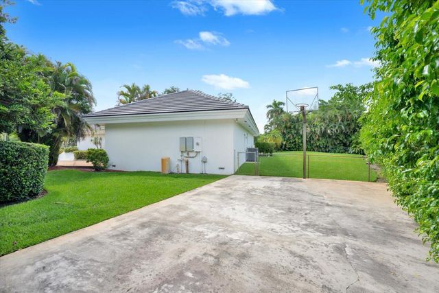 3500 N 45th Avenue, Hollywood, FL 33021