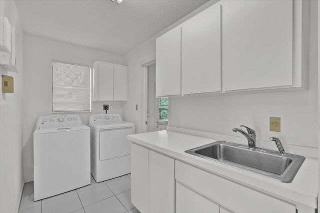 3500 N 45th Avenue, Hollywood, FL 33021