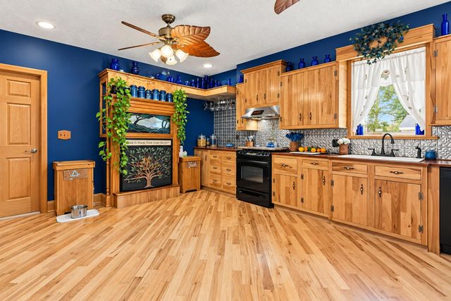 901 Ohio Street, La Porte, IN 46350