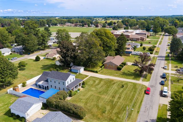 901 Ohio Street, La Porte, IN 46350