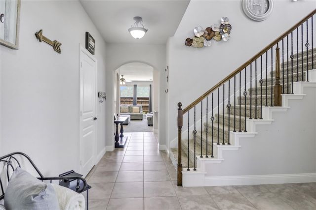 2000 Maplewood Drive, Glenn Heights, TX 75154
