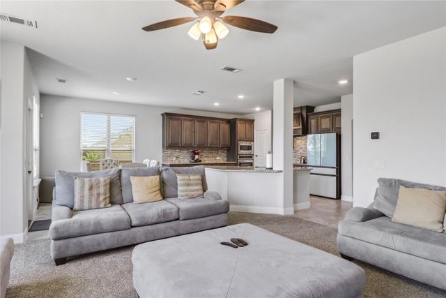 2000 Maplewood Drive, Glenn Heights, TX 75154