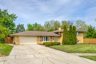 8610 Orchard Drive, Hickory Hills, IL 60457