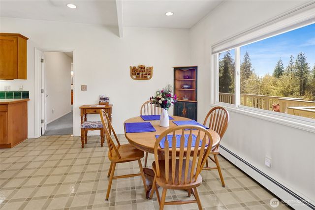 1842 Academy Road, Bellingham, WA 98226