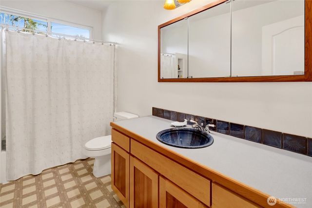 1842 Academy Road, Bellingham, WA 98226