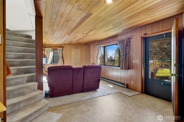 1842 Academy Road, Bellingham, WA 98226