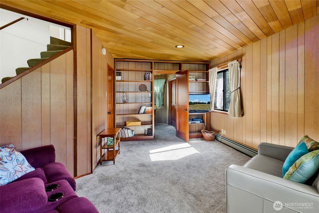 1842 Academy Road, Bellingham, WA 98226
