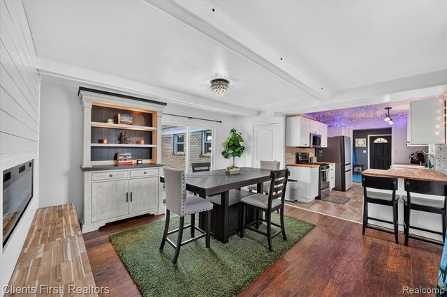 7520 Sloan Street, Taylor, MI 48180