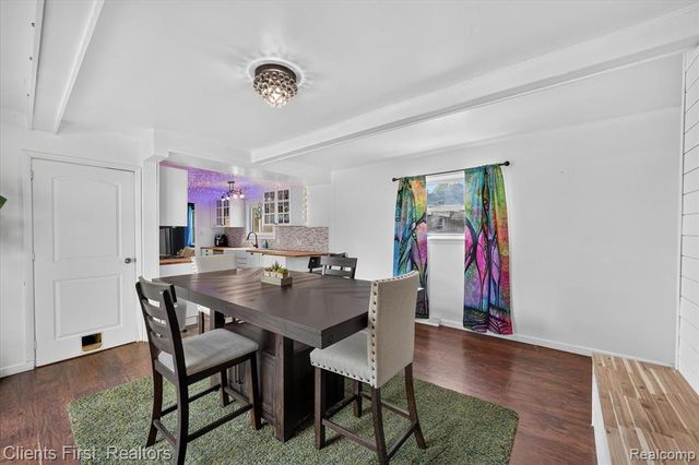 7520 Sloan Street, Taylor, MI 48180