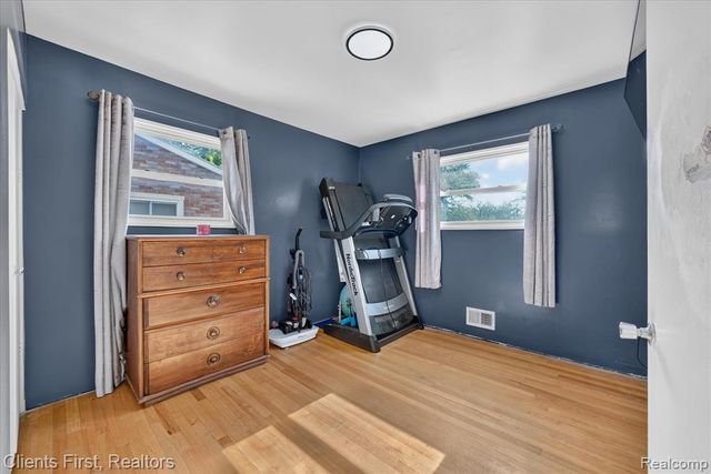7520 Sloan Street, Taylor, MI 48180