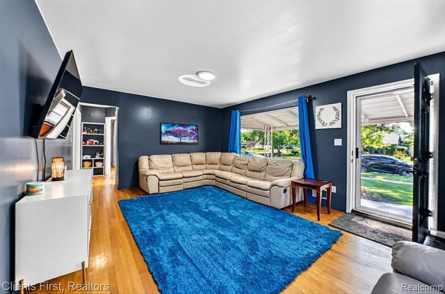 7520 Sloan Street, Taylor, MI 48180