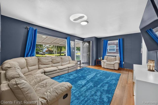 7520 Sloan Street, Taylor, MI 48180