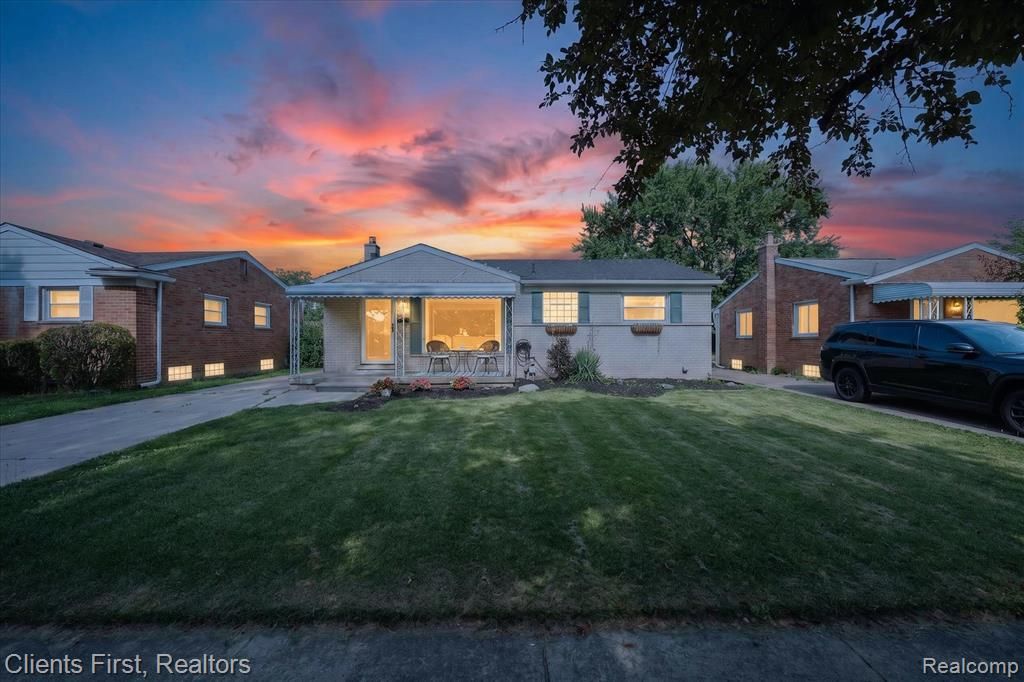 7520 Sloan Street, Taylor, MI 48180