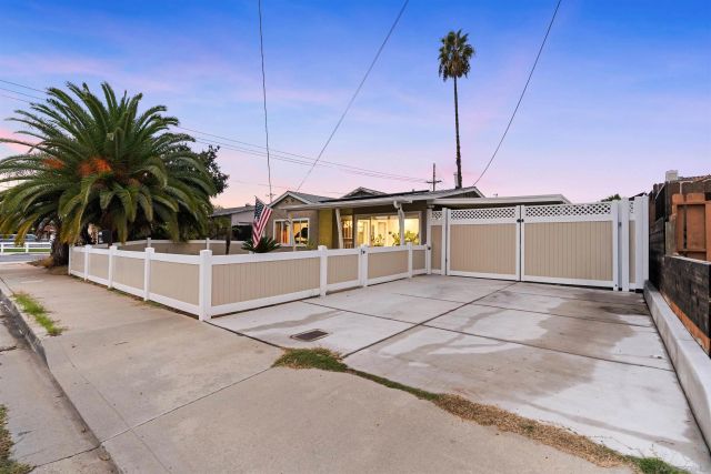 1204 Peach Ave, El Cajon, CA 92021