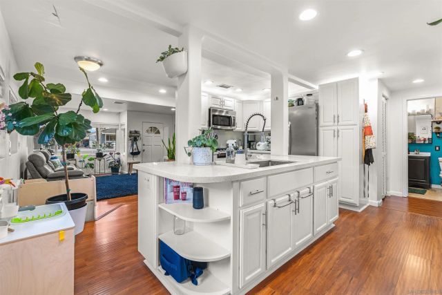 1204 Peach Ave, El Cajon, CA 92021