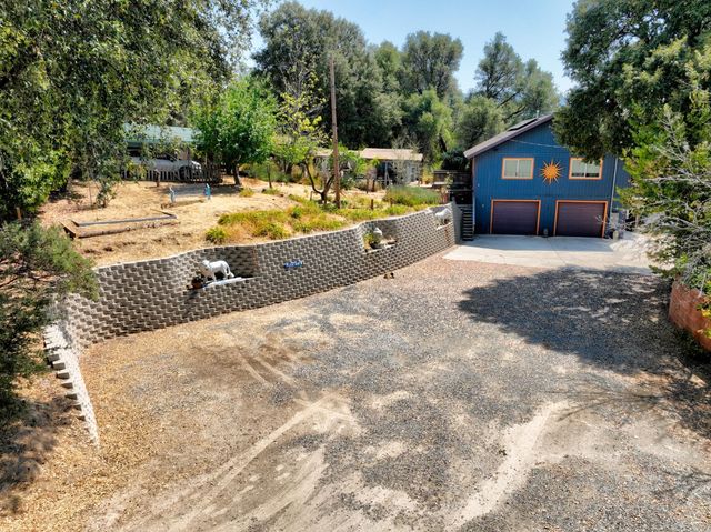 51571 Coyote Ridge Road, Oakhurst, CA 93644