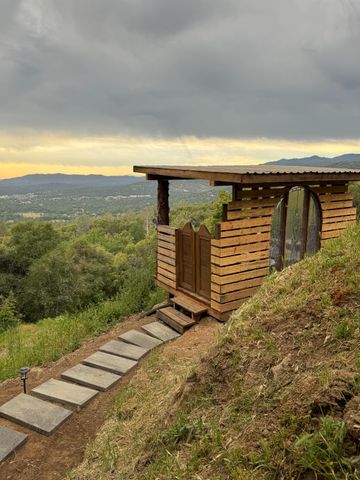 51571 Coyote Ridge Road, Oakhurst, CA 93644